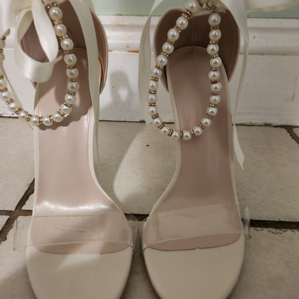 High heels - Picture 3 of 15